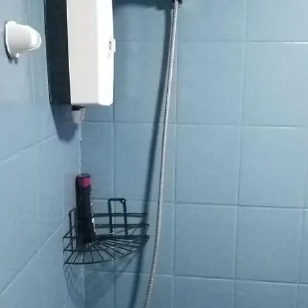 Elite בית אירוח *